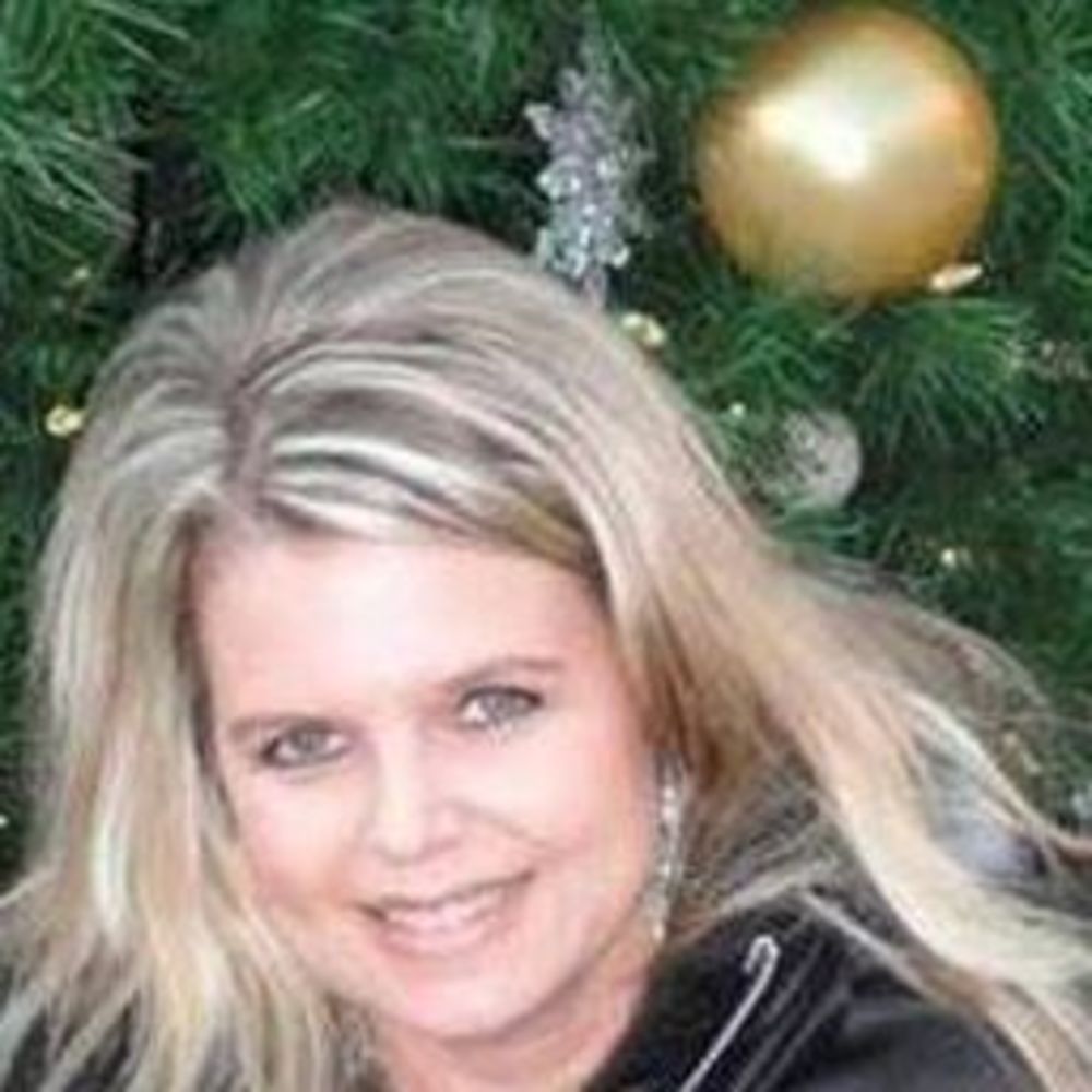 Meet your Posher, Dina